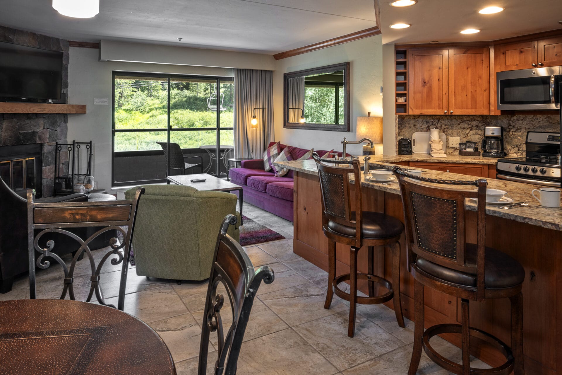 One Bedroom Suite in Slopeside Building – Beaver Run Resort and