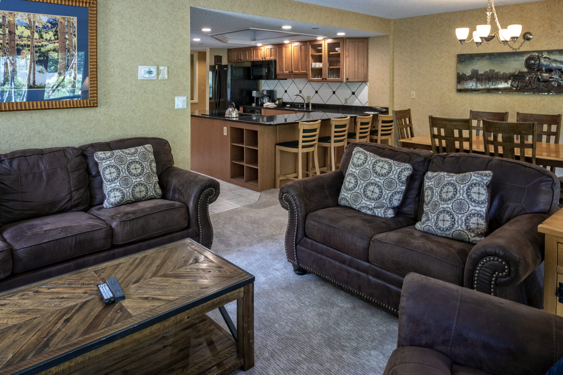 Room 4130 living area