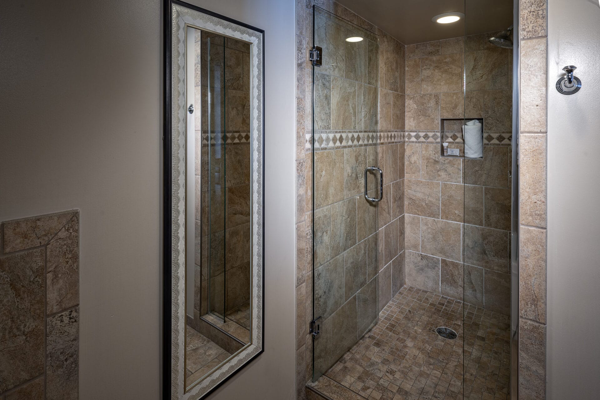 Building 4 one bedroom walk-in shower