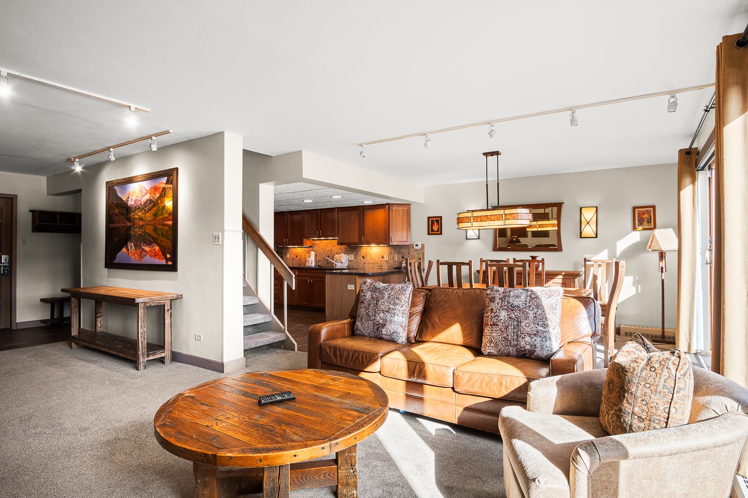 Alpenglow Suite Living Room